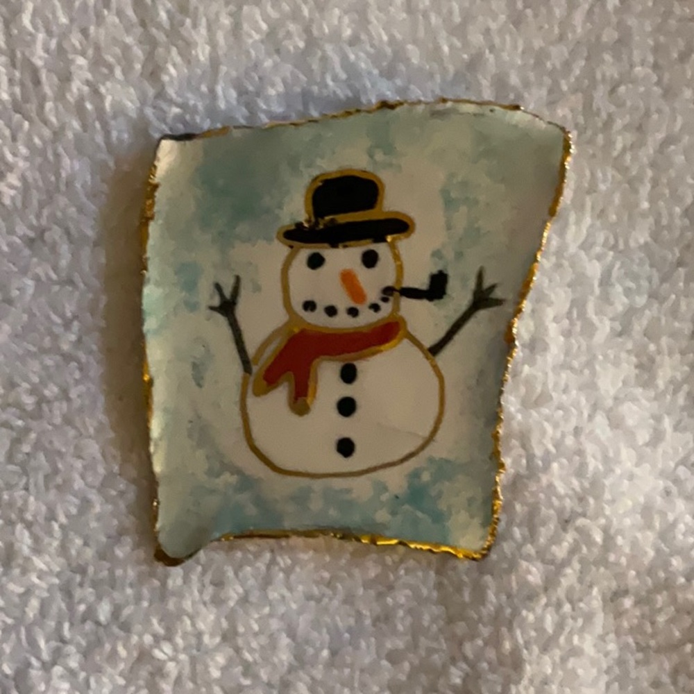 Winter snowman pin
